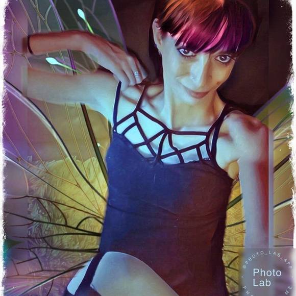 Meet your Posher, Dierdra - Picture 1 of 1